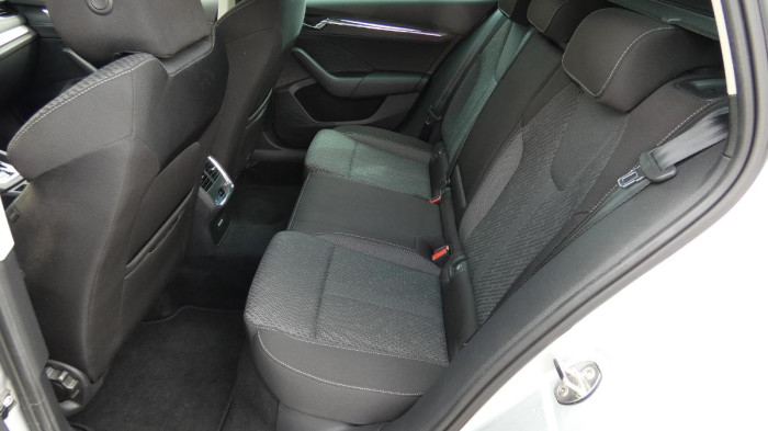 Škoda Octavia Combi 2.0 TDI 110kW DSG 4x4 St na operativní leasing