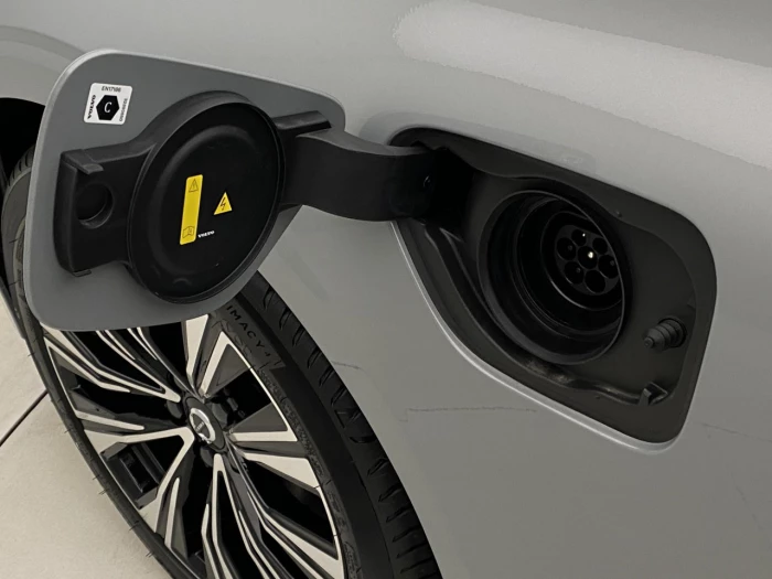 Volvo V60 T6 AWD Plug-in H. BRIGHT PLUS na operativní leasing