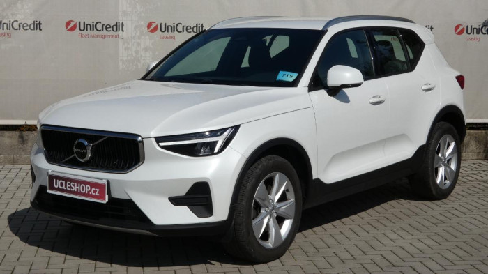 Volvo XC40 B3 Core DCT na operativní leasing