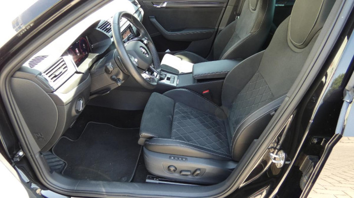 Škoda Superb 2.0 TSI DSG Sportline na operativní leasing