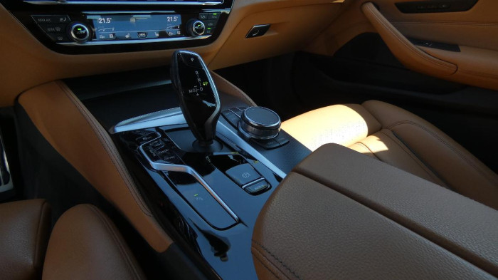 BMW Řada 5 540i xDrive M Sport na operativní leasing