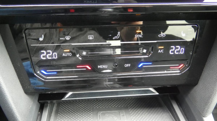 Volkswagen Arteon 1.5 TSI R-line na operativní leasing