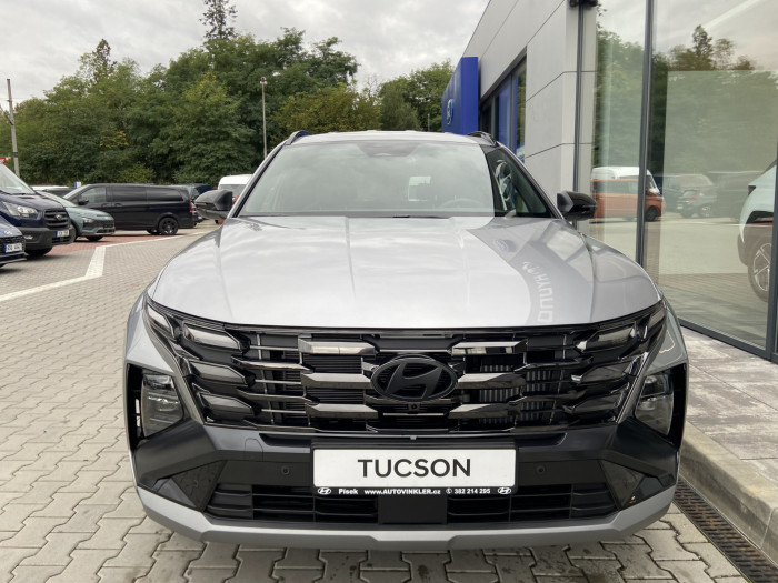 25 1,6 TGDI MT 20 YEARS LUXURY na operativní leasing