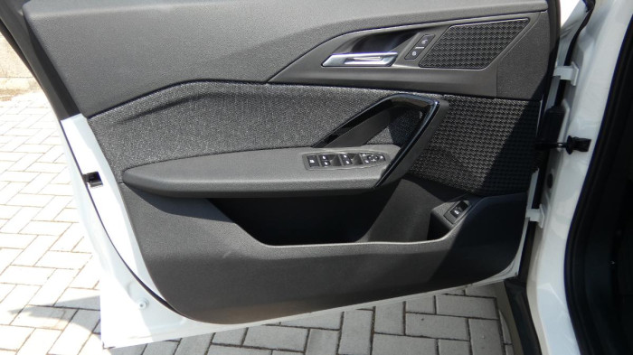 BMW X1 sDrive 18i na operativní leasing