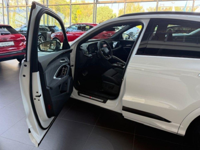 Audi Q5 Spb TDI quattro Stronic na operativní leasing