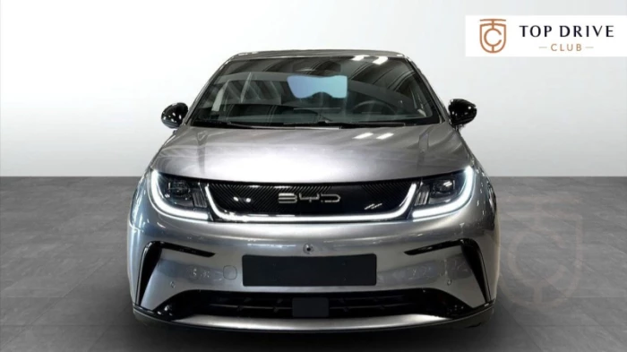 BYD Doplhin Design na operativní leasing