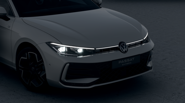 Volkswagen Passat R-Line 1,5 TSI 200 kW eHybrid na operativní leasing