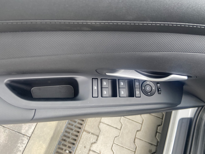 25 1,6 TGDI MT 2WD COMFORT	 na operativní leasing