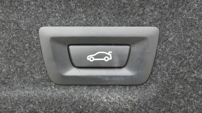 BMW Řada 3 320i Advantage na operativní leasing