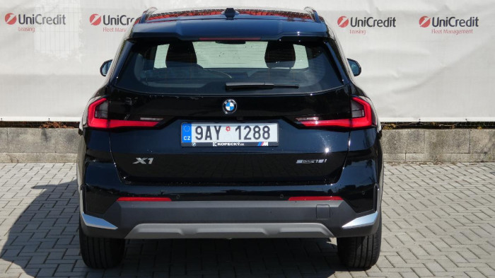 BMW X1 sDrive 18i na operativní leasing