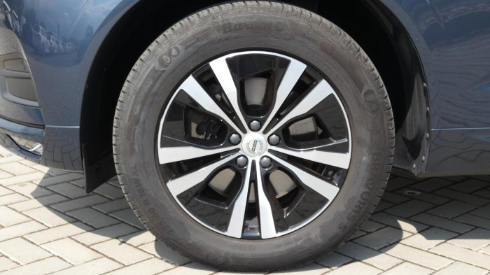 Volvo XC60 B4 AWD Momentum Pro Auto na operativní leasing