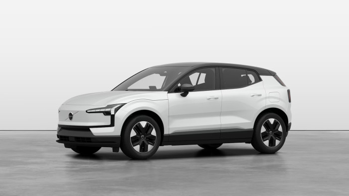 Volvo EX30 Single Motor 51 kWh Plus na operativní leasing