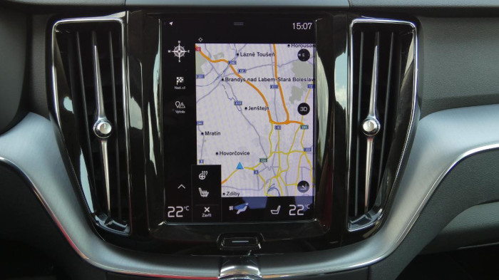 Volvo XC60 B4 AWD Momentum Pro Auto na operativní leasing