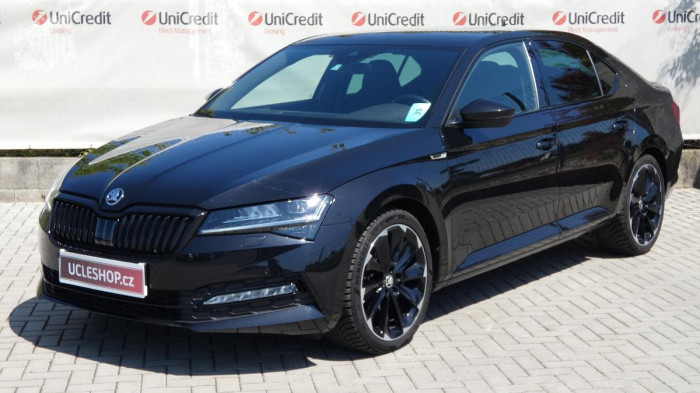 Škoda Superb 2.0 TSI DSG Sportline na operativní leasing