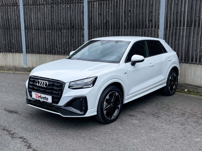 Audi Q2 1.5 TFSI, 110kw S tronic S line, 1.5 TFSI 110kw, Benzinový, Automatická převodovka na operativní leasing