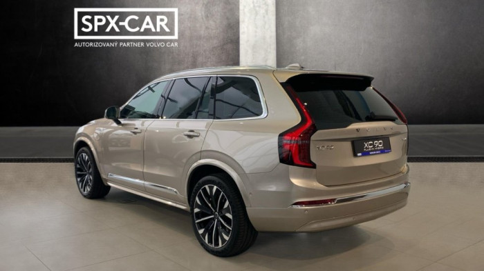 Volvo XC90 ULTRA BRIGHT, B5 AWD, 184+10 kW / 250+14 HP na operativní leasing