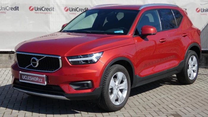 Volvo XC40 T3 FWD Momentum Auto na operativní leasing