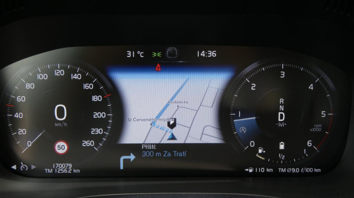 Volvo XC60 B4 AWD Momentum Pro na operativní leasing