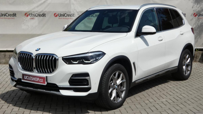 BMW X5 30d xDrive Advantage na operativní leasing