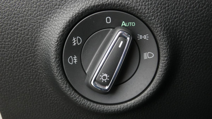 Škoda Superb 2.0 TDI DSG Sportline na operativní leasing