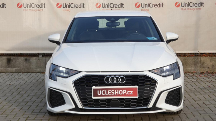 Audi A3 35 TFSI Sportback S Line na operativní leasing