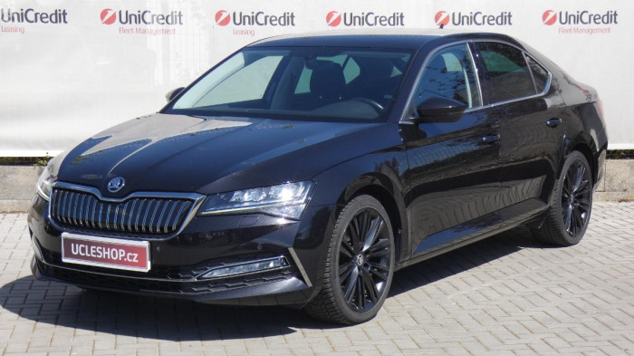 Škoda Superb 1.4 TSI iV Style DSG na operativní leasing