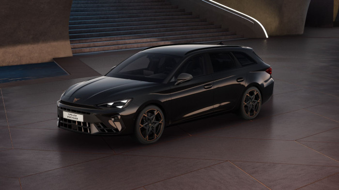 Cupra Leon SP VZ 2.0 TSI 333k DSG 4WD na operativní leasing