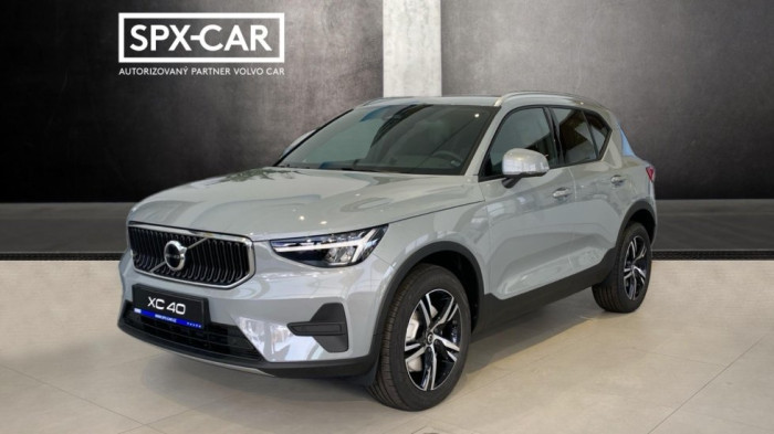 Volvo XC40 CORE, B3 FWD, 120+10 kW / 163+14 HP na operativní leasing
