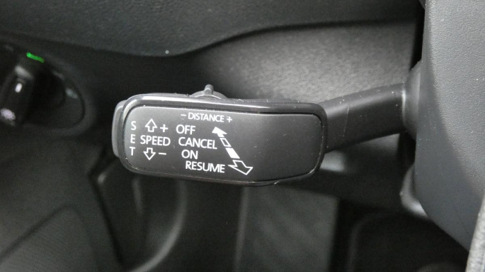 Škoda Karoq 1,5 TSI DSG Sportline na operativní leasing