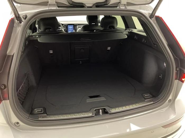 Volvo V60 T6 AWD Plug-in H. BRIGHT PLUS na operativní leasing