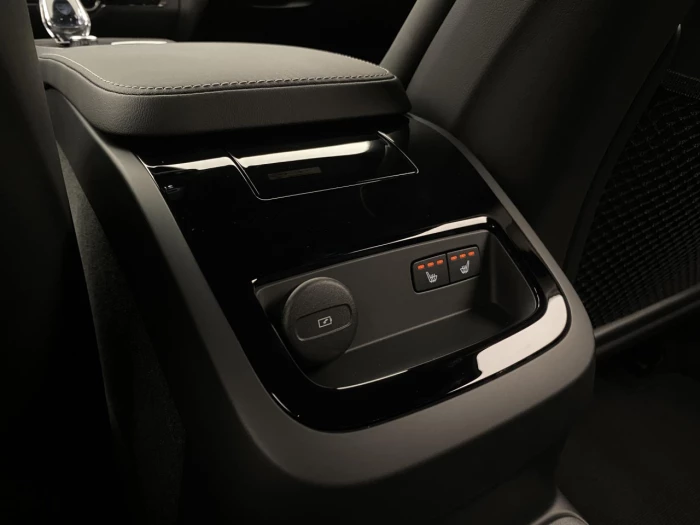 Volvo V60 T6 AWD Plug-in H. BRIGHT PLUS na operativní leasing