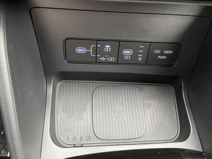 25 1,6 TGDI MT 20 YEARS LUXURY na operativní leasing