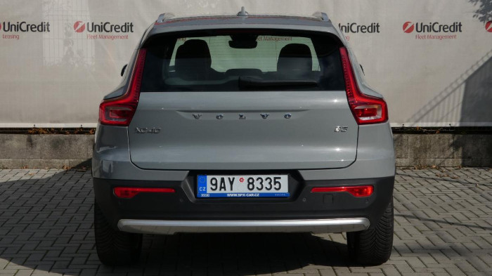 Volvo XC40 B3 Core DCT na operativní leasing