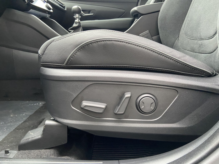 25 1,6 TGDI MT 20 YEARS LUXURY na operativní leasing