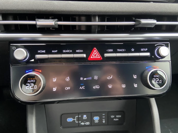 25 1,6 TGDI MT 20 YEARS LUXURY na operativní leasing