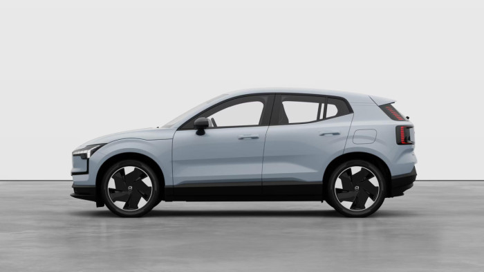 Volvo EX30 PURE ELECTRIC TWIN ENGINE PLUS na operativní leasing