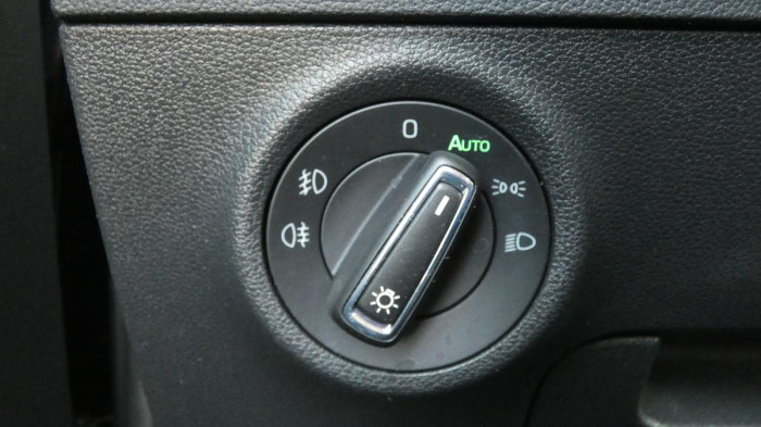 Škoda Karoq 1,5 TSI Style na operativní leasing