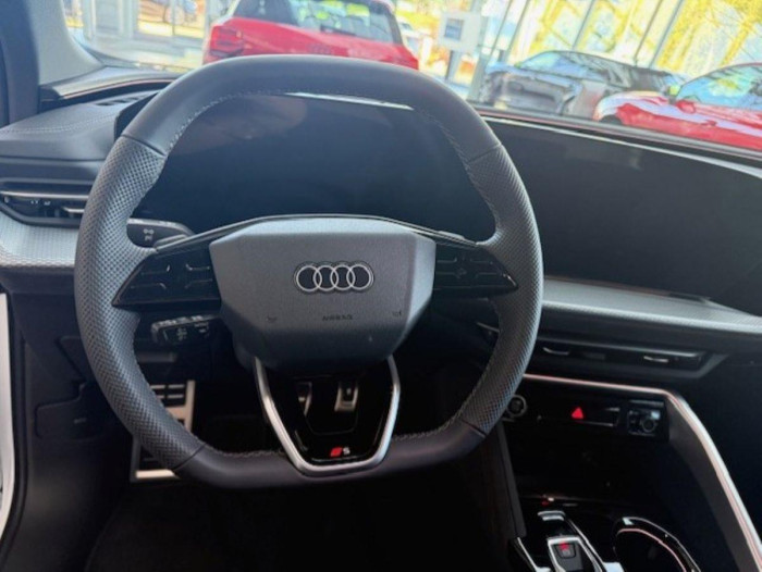 Audi Q5 Spb TDI quattro Stronic na operativní leasing