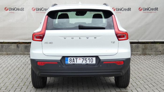 Volvo XC40 T2 FWD Momentum Core na operativní leasing