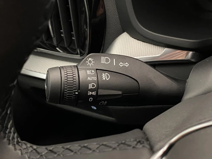 Volvo V60 T6 AWD Plug-in H. BRIGHT PLUS na operativní leasing