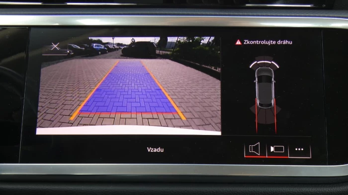 Audi Q3 2,0 TFSI quattro S tronic S-li na operativní leasing