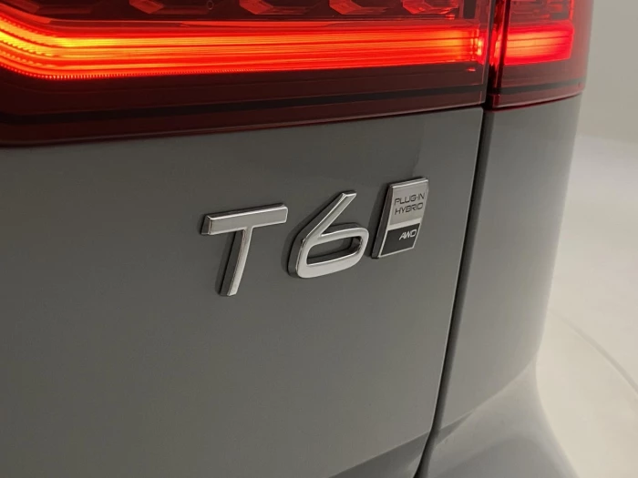 Volvo V60 T6 AWD Plug-in H. BRIGHT PLUS na operativní leasing