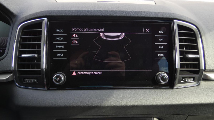 Škoda Karoq 1,5 TSI Ambition DSG na operativní leasing