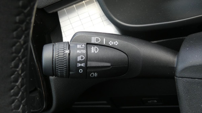 Volvo XC40 B3 mHEV Core aut. na operativní leasing