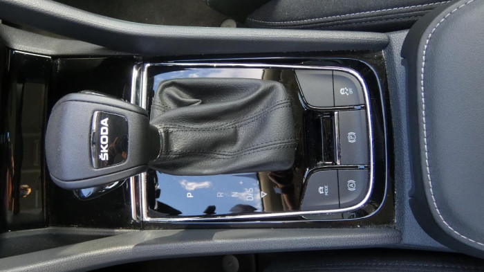 Škoda Karoq 1,5 TSI Style DSG na operativní leasing