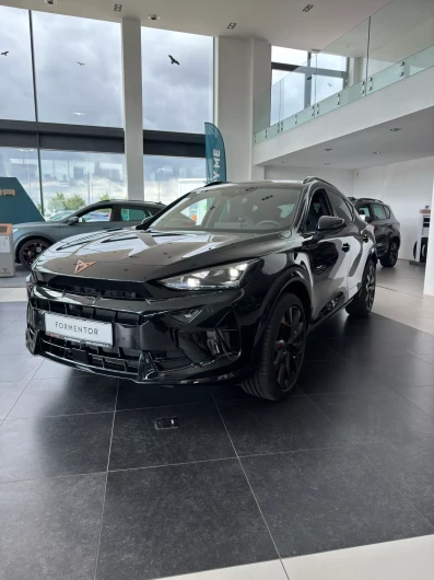 CUPRA Nový CUPRA Formentor 1.5 eTSI 110 kW automat Fiord modrá 1.5 eTSI na operativní leasing