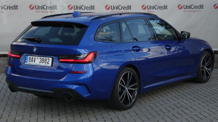 BMW Řada 3 330d Touring  xDrive na operativní leasing
