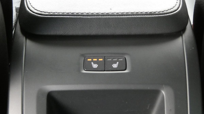 Volvo V90 B4 AWD Diesel Core na operativní leasing