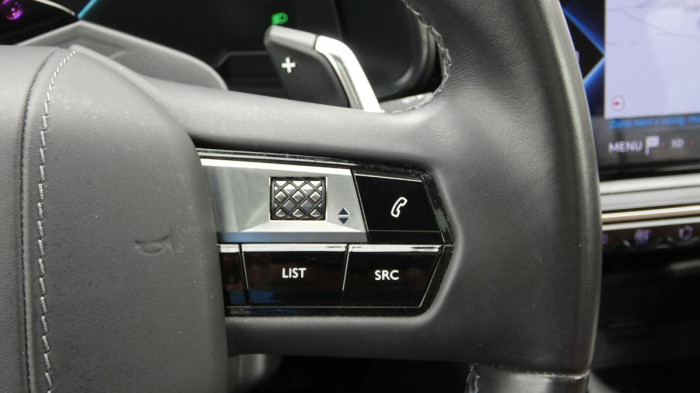 DS Automobiles DS7 Crossback 1.6 E-TENSE 300 EAT8 4x4 Perfo na operativní leasing