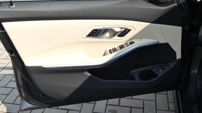 BMW Řada 3 330d xDrive AT na operativní leasing